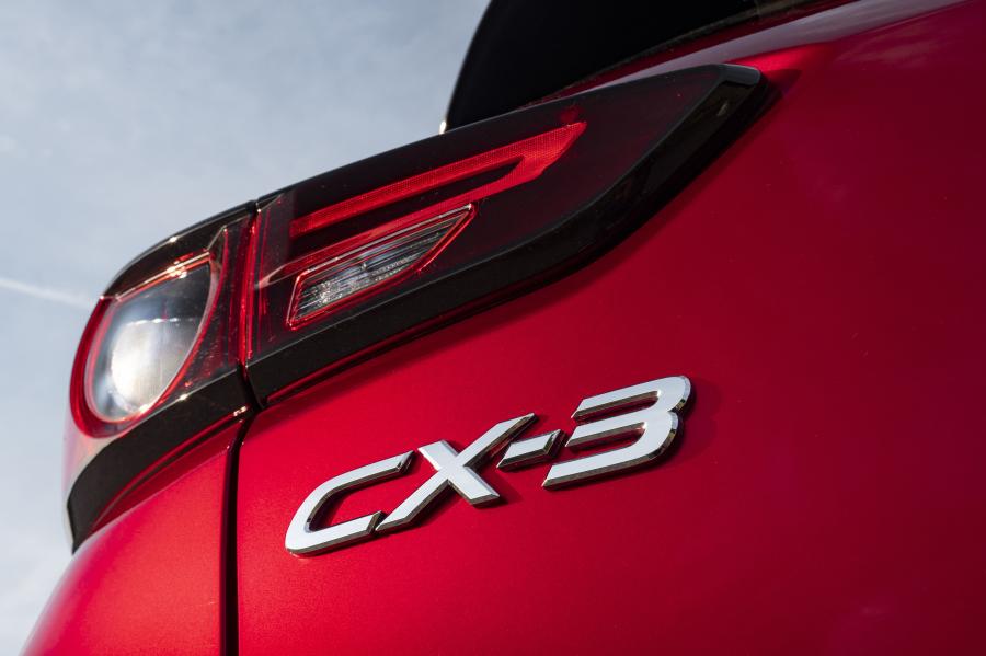 Логотип Mazda CX-3 GT Sport Nav+ 2019 года  (UK) (фото 18 из 32)